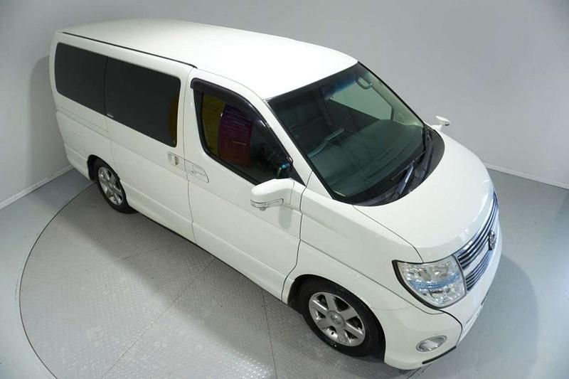 Used Nissan Elgrand 2025 White MPV