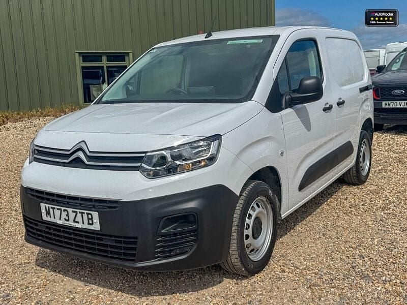 Used Citroën Berlingo 100 HP (73 kW) 2023 White MPV