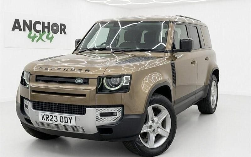 Usado Land Rover Defender SE 249 HP (183 kW) 2023 SUV