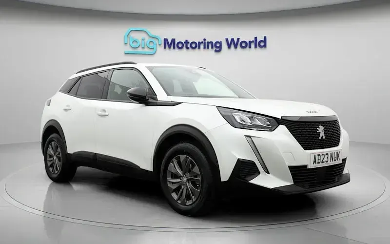 Used Peugeot 2008 Active+ 101 HP (74 kW) 2023 White SUV