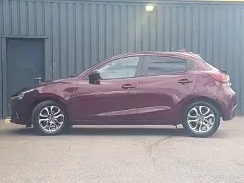 Used Mazda 2 Inclusive 90 HP (66 kW) 2019 Red Hatchback