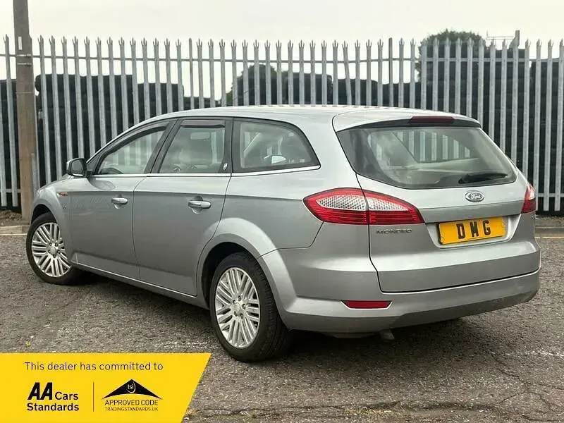 Used Ford Mondeo Ghia 2007 Silver Estate