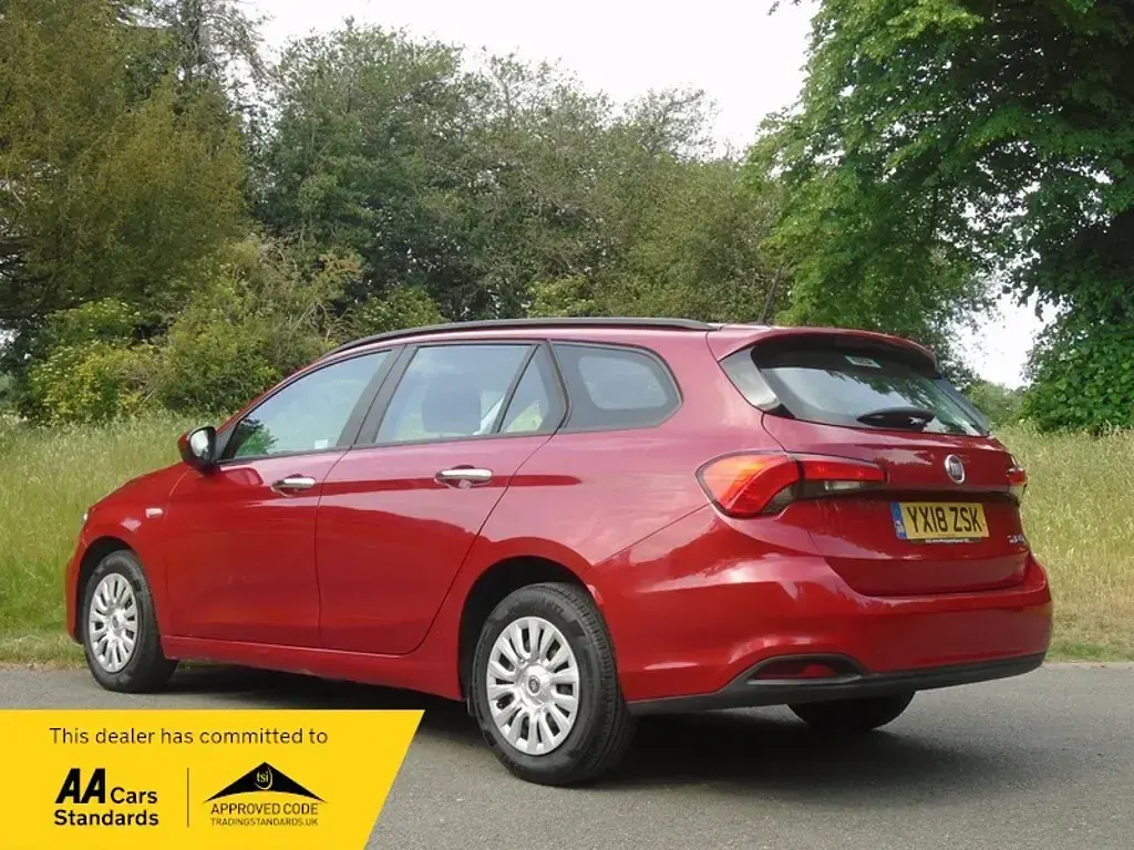 Used Fiat Tipo Easy 2018 Red Estate
