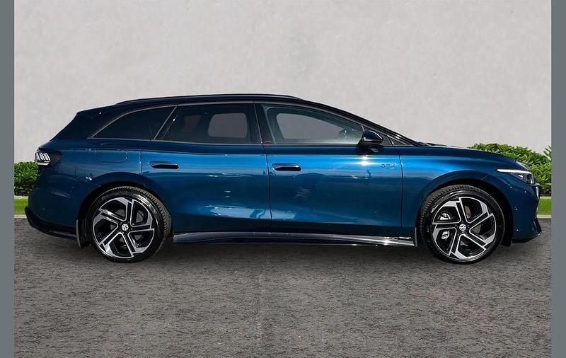 Used VW ID.7 GTX 250 kW (340 HP) 2025 Blue Estate