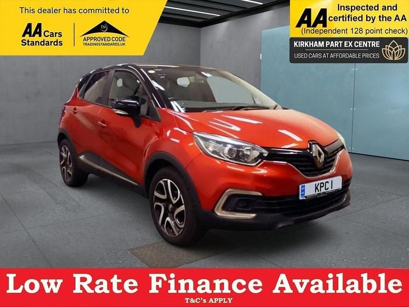 Red Used 2018 Renault Captur Iconic SUV | £8,695 (Fair price) - Image 1/4