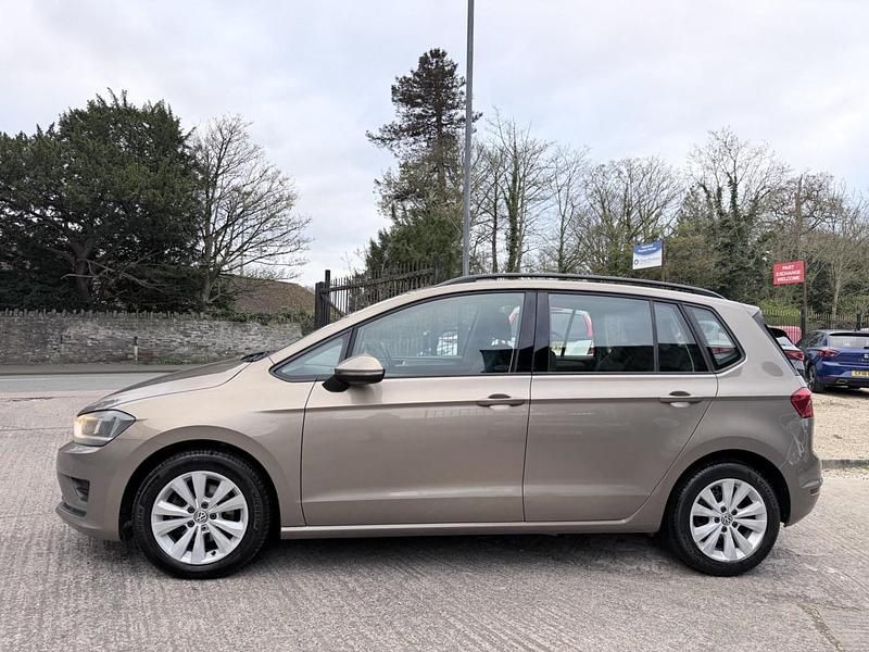 Used VW Golf Sportsvan SE 2014 Gold MPV