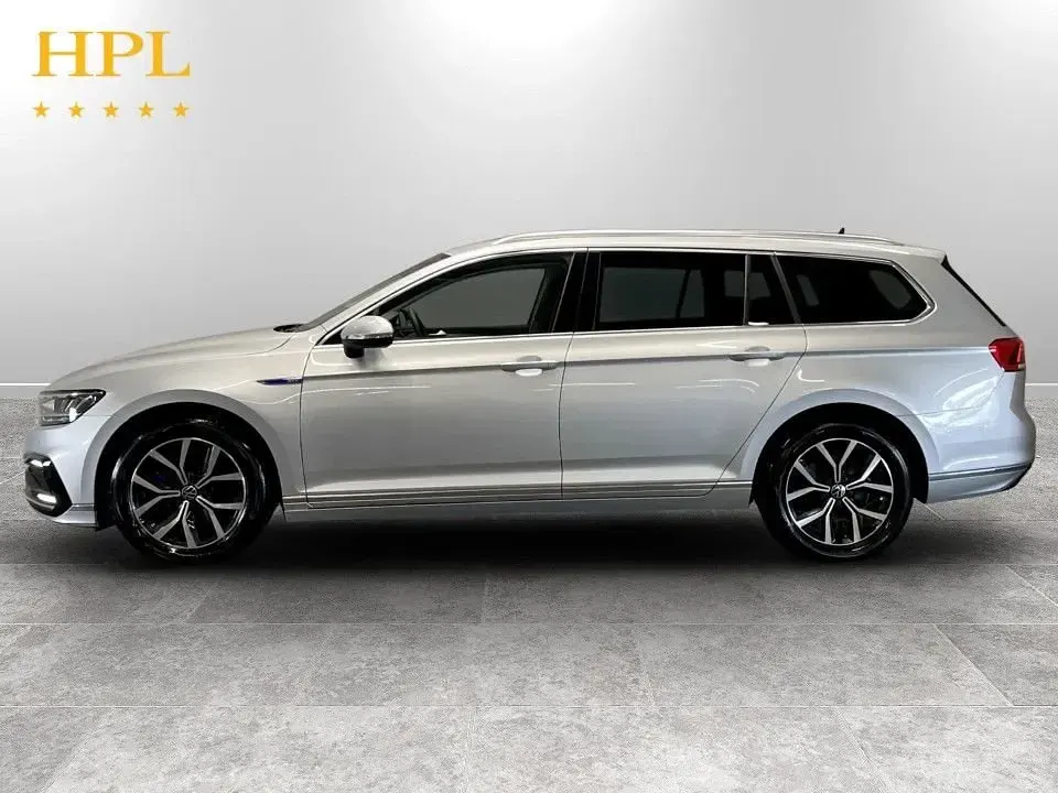 Used VW Passat GTE 218 HP (160 kW) 2022 Silver Estate