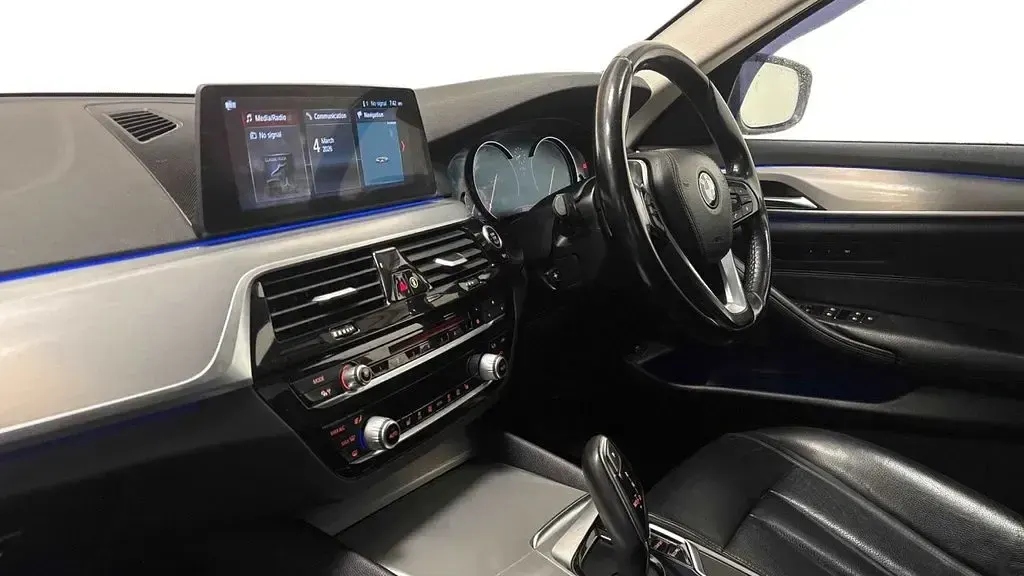 Used BMW 520 Comfort Edition 2017 White Estate