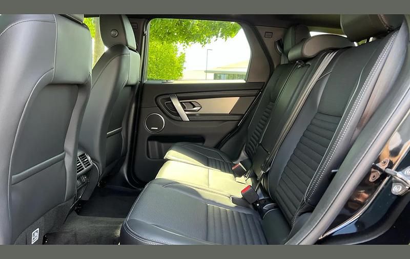 Used Land Rover Discovery Sport SE Dynamic 265 HP (194 kW) 2025 Black SUV