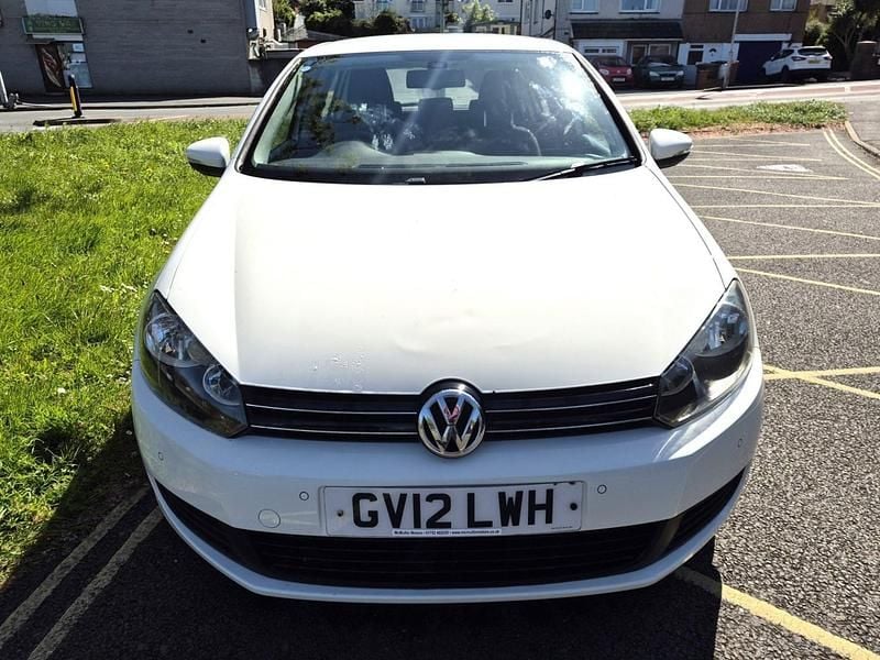 Begagnad VW Golf VII Match 2012 Vit Halvkombi