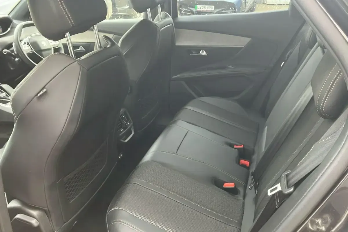 Used Peugeot 3008 GT-line 300 HP (220 kW) 2022 Grey SUV