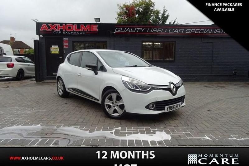 White Used 2016 Renault Clio IV Dynamique Hatchback | £3,995 (Good price) - Image 1/1