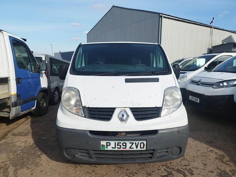 Used Renault Trafic 2009 White MPV