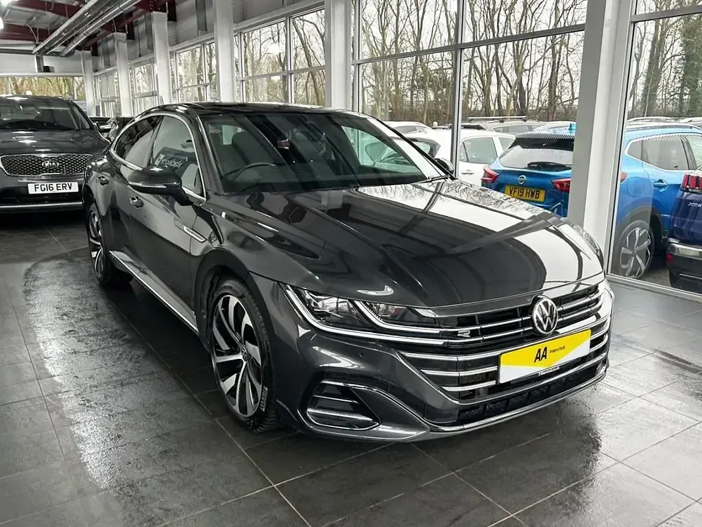 Usado VW Arteon R-line 2023 Cinzento Citadino