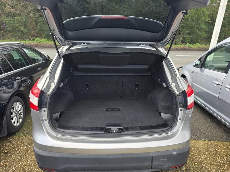 Used Nissan Qashqai Acenta 2014 Silver SUV