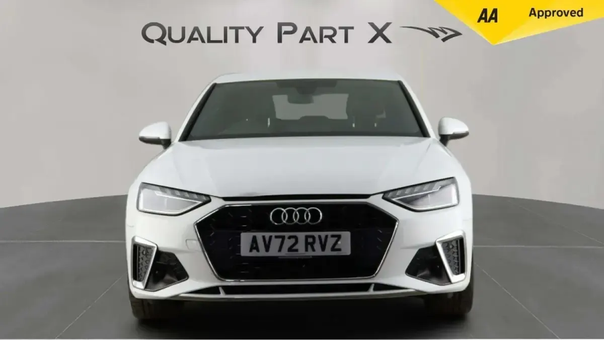Używany Audi A4 S-Line 150 KM (110 kW) 2022 Biały Sedan/Limuzyna