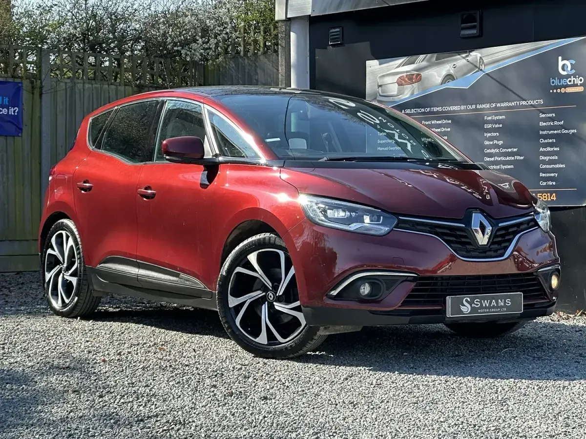 Used Renault Scenic E-Tech Signature 140 HP (102 kW) 2018 Red MPV