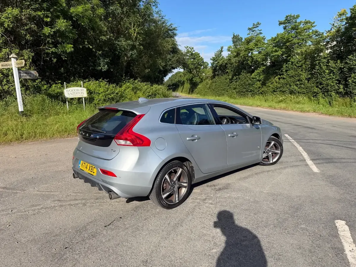 Used Volvo V40 R-Design 150 HP (110 kW) 2014 Silver Hatchback