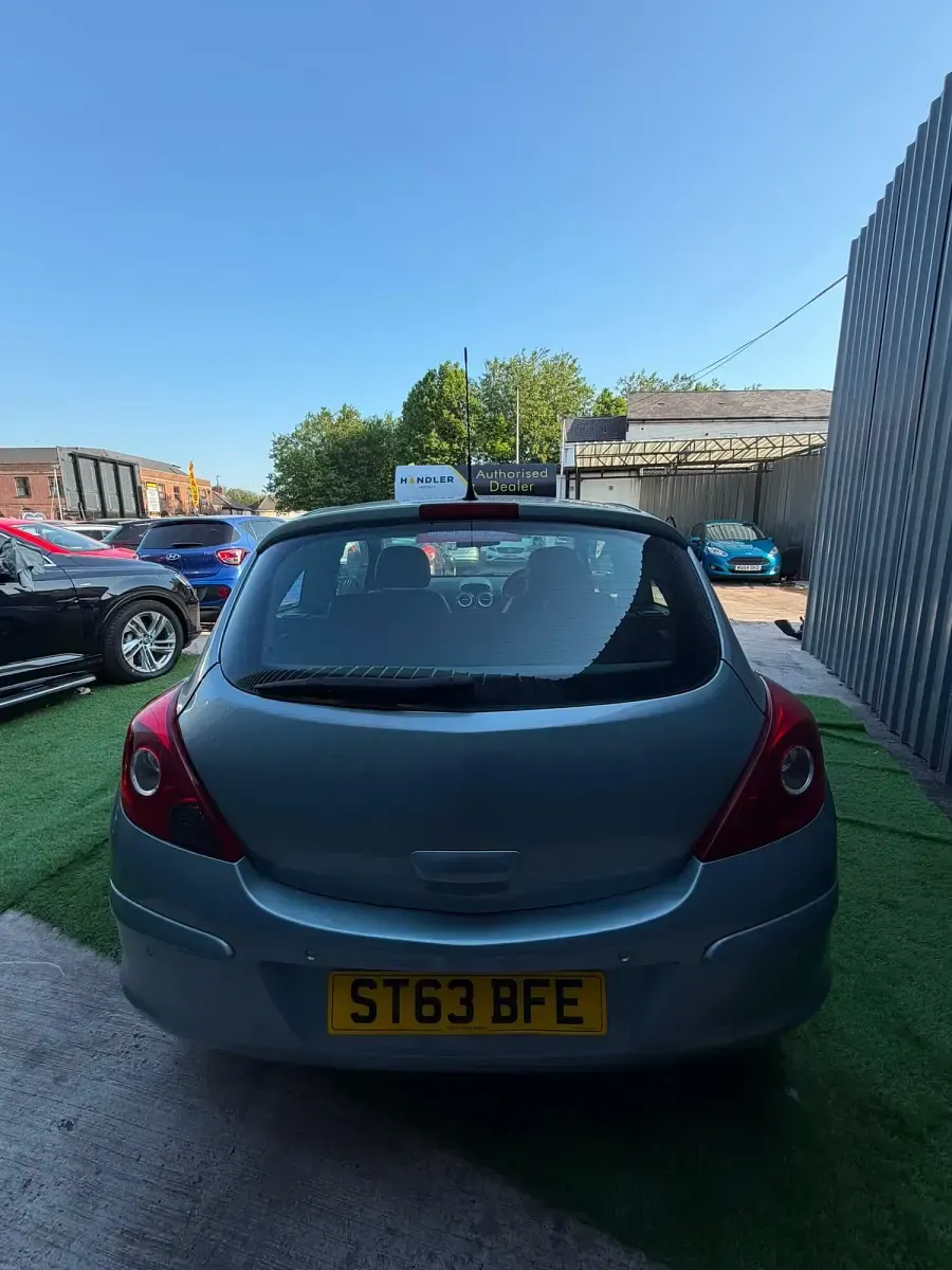 Used Vauxhall Corsa 100 HP (73 kW) 2013 Silver Hatchback