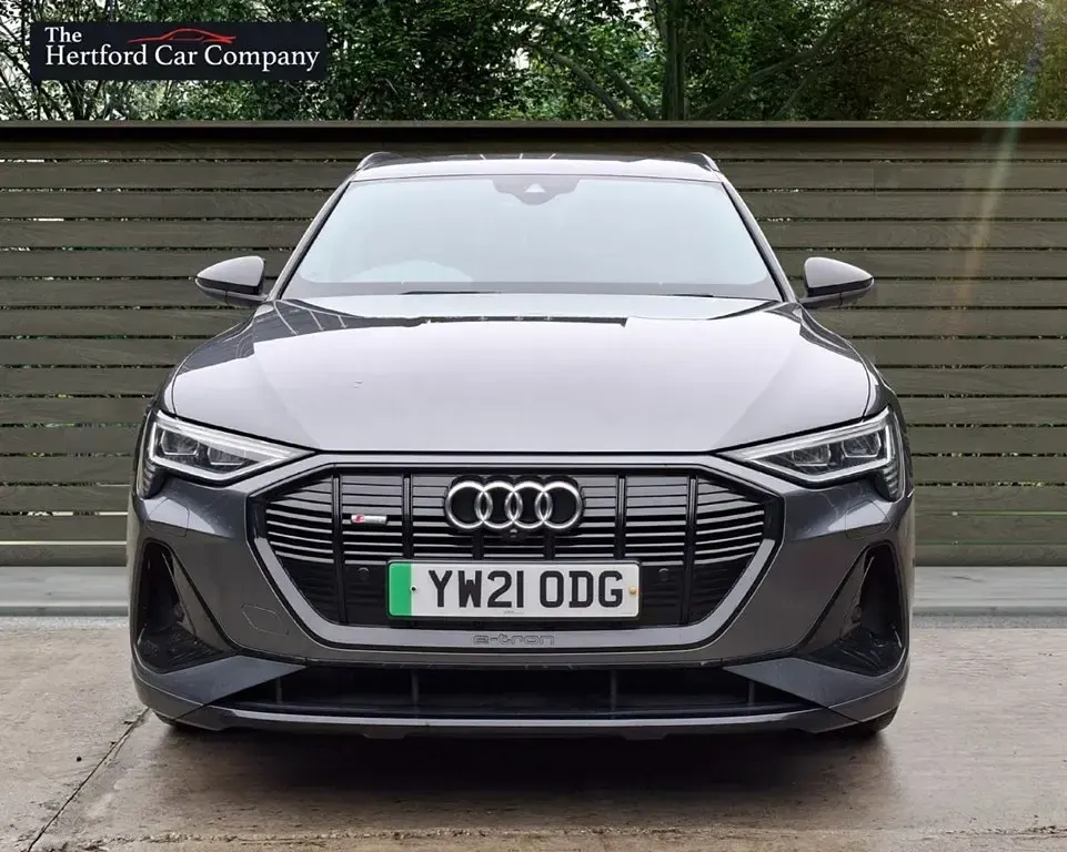 Usado Audi e-tron Black Edition 11 kW (15 CV) 2021 SUV