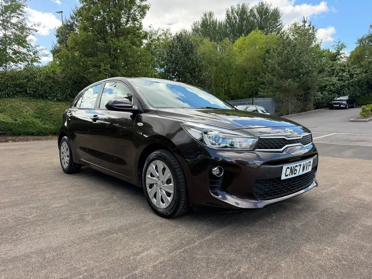 Used Kia Rio 84 HP (61 kW) 2017 Brown Hatchback