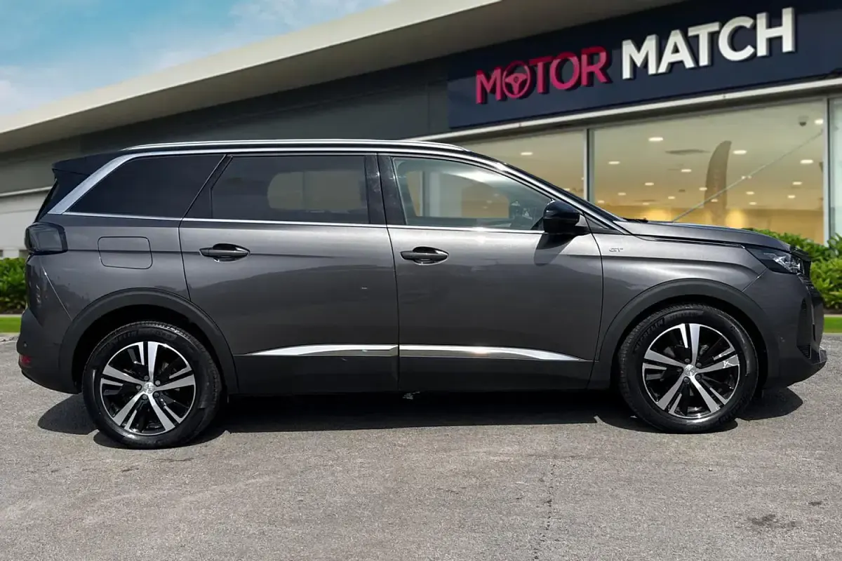Usado Peugeot 5008 GT 2023 Cinzento SUV