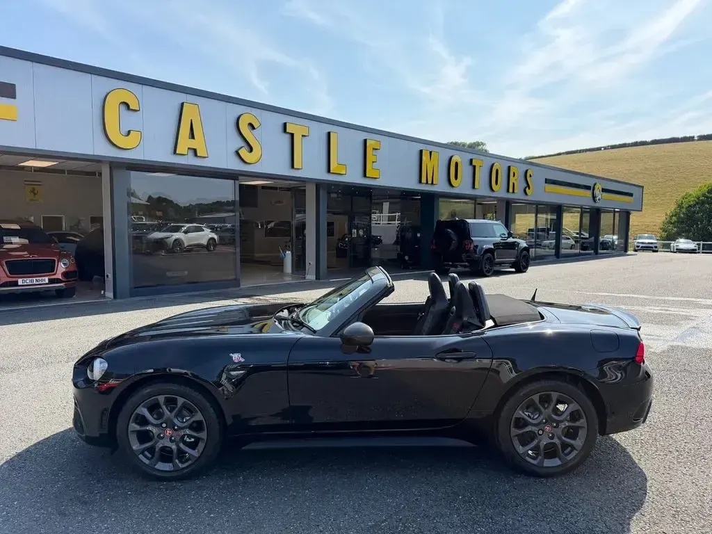 Used Abarth 124 Spider 170 HP (125 kW) 2018 Black Cabriolet