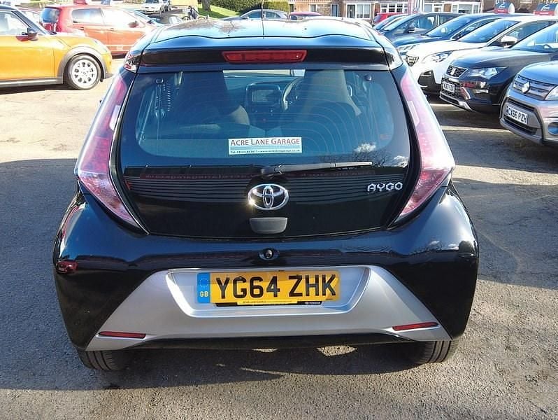 Used Toyota Aygo X-clusiv 68 HP (50 kW) 2014 Black Hatchback