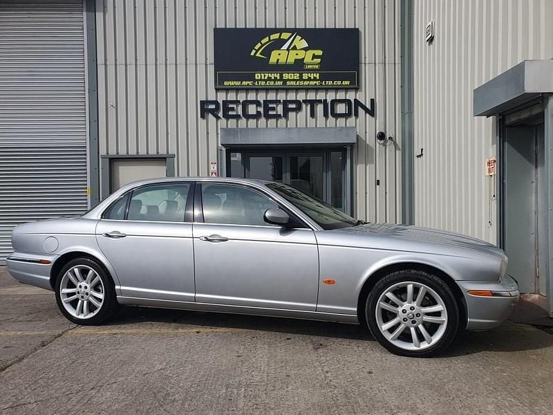 Used Jaguar XJ Sovereign 207 HP (152 kW) 2006 Silver Sedan