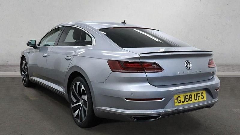 Begagnad VW Arteon R-line 190 HK (139 kW) 2018 Silver Halvkombi