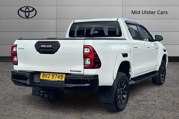Gebraucht Toyota HiLux 201 PS (147 kW) 2021 Weiß Pickup