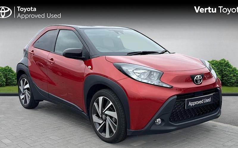 Used 2025 Toyota Aygo Hatchback | £12,955 (Good price) - Image 1/4