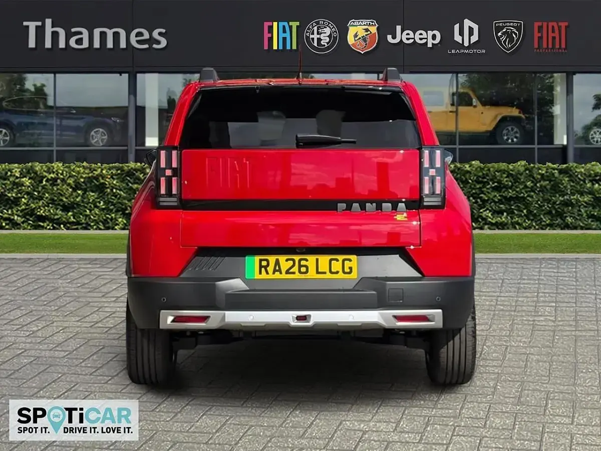 New Fiat Grande Panda La Prima 81 kW (111 HP) 2026 Red Hatchback