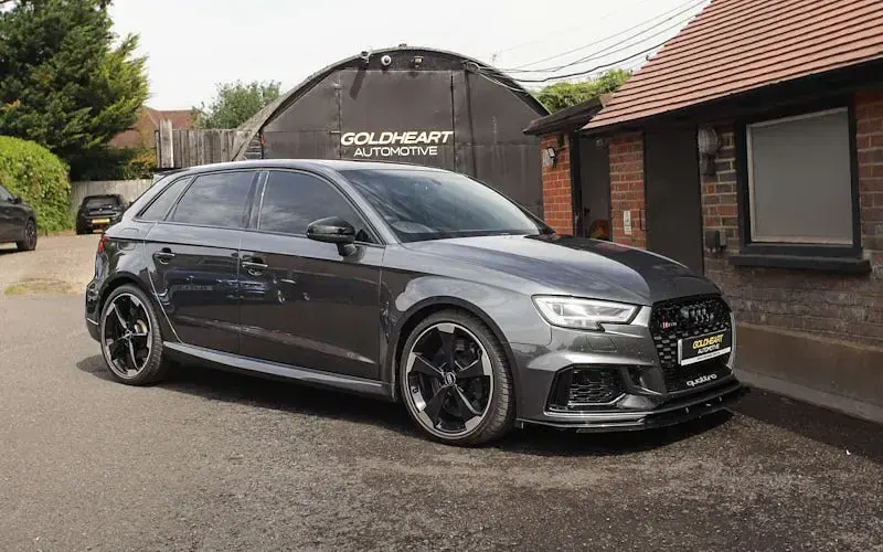 Used Audi RS3 Comfort 400 HP (294 kW) 2018 Sedan
