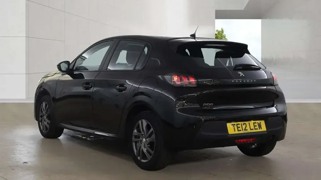 Used Peugeot 208 Active Premium 75 HP (55 kW) 2022 Black Hatchback