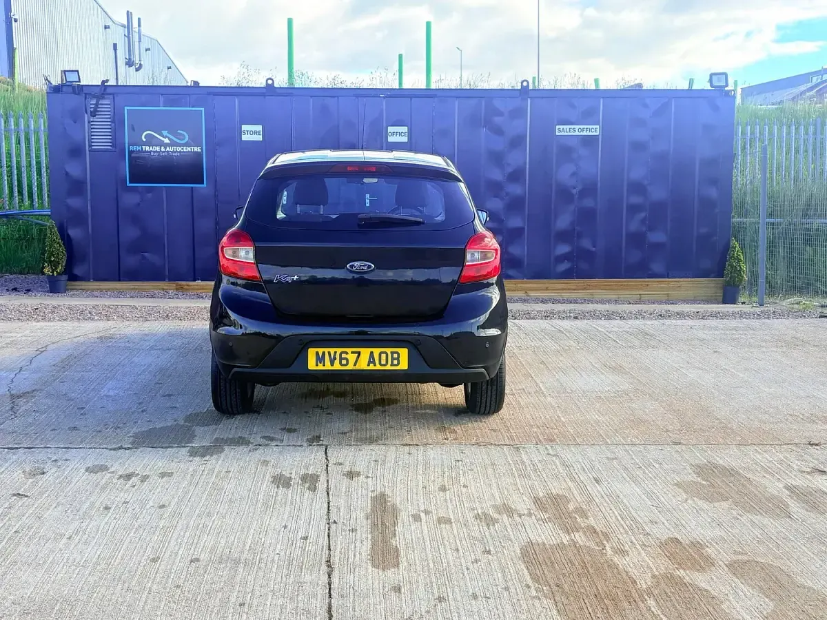 Used Ford Ka Plus Zetec 70 HP (51 kW) 2017 Black Hatchback