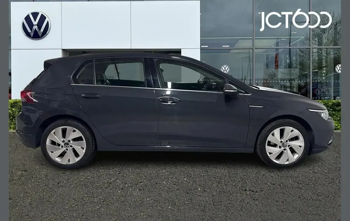 Used VW Golf VIII Style 147 HP (108 kW) 2022 Grey Hatchback