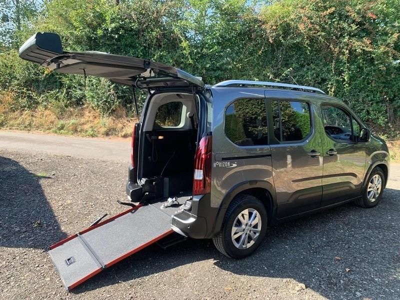 Grey Used 2021 Peugeot Rifter Allure MPV | £19,995 (Fair price) - Image 1/4