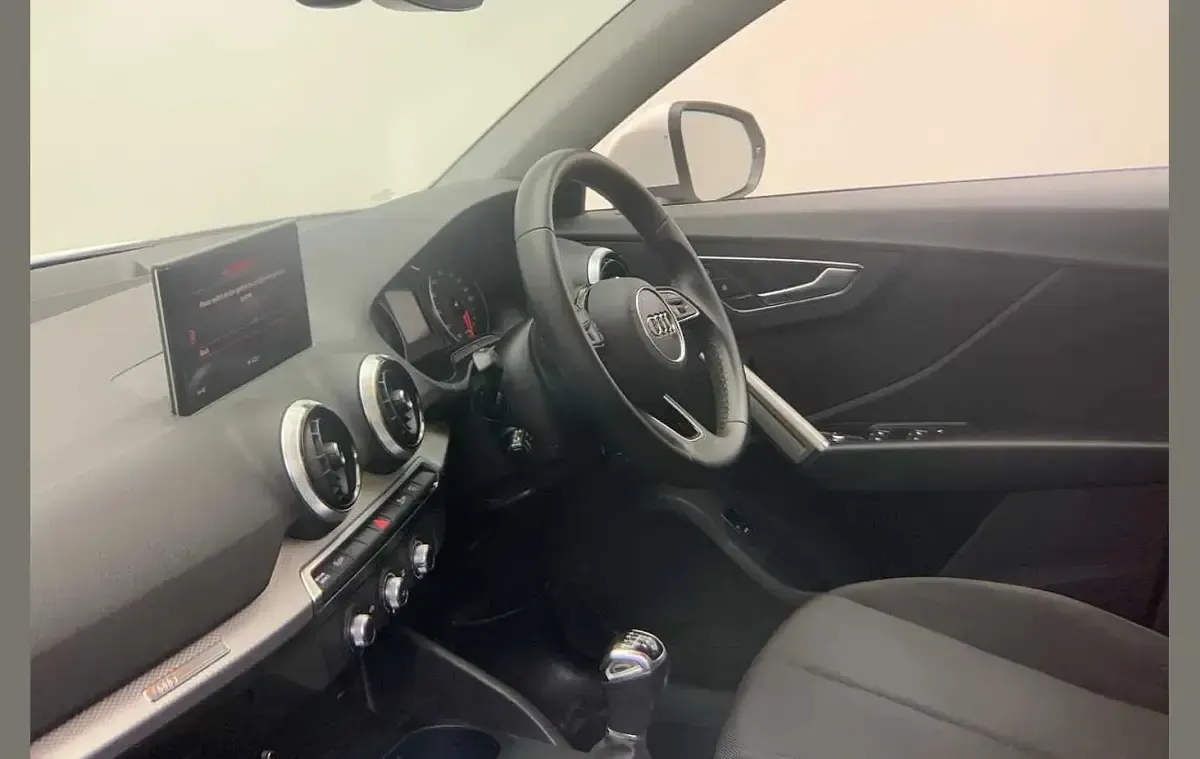 Used Audi Q2 108 HP (79 kW) 2022 White SUV