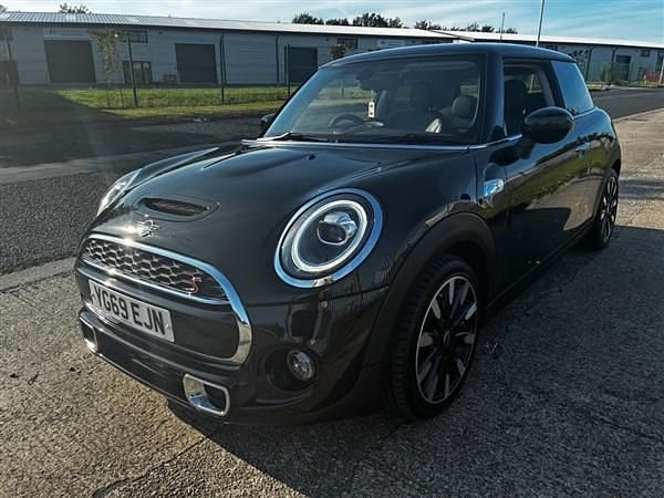 Black Used 2019 Mini Cooper S Exclusive Hatchback | £16,995 (Fair price) - Image 1/4