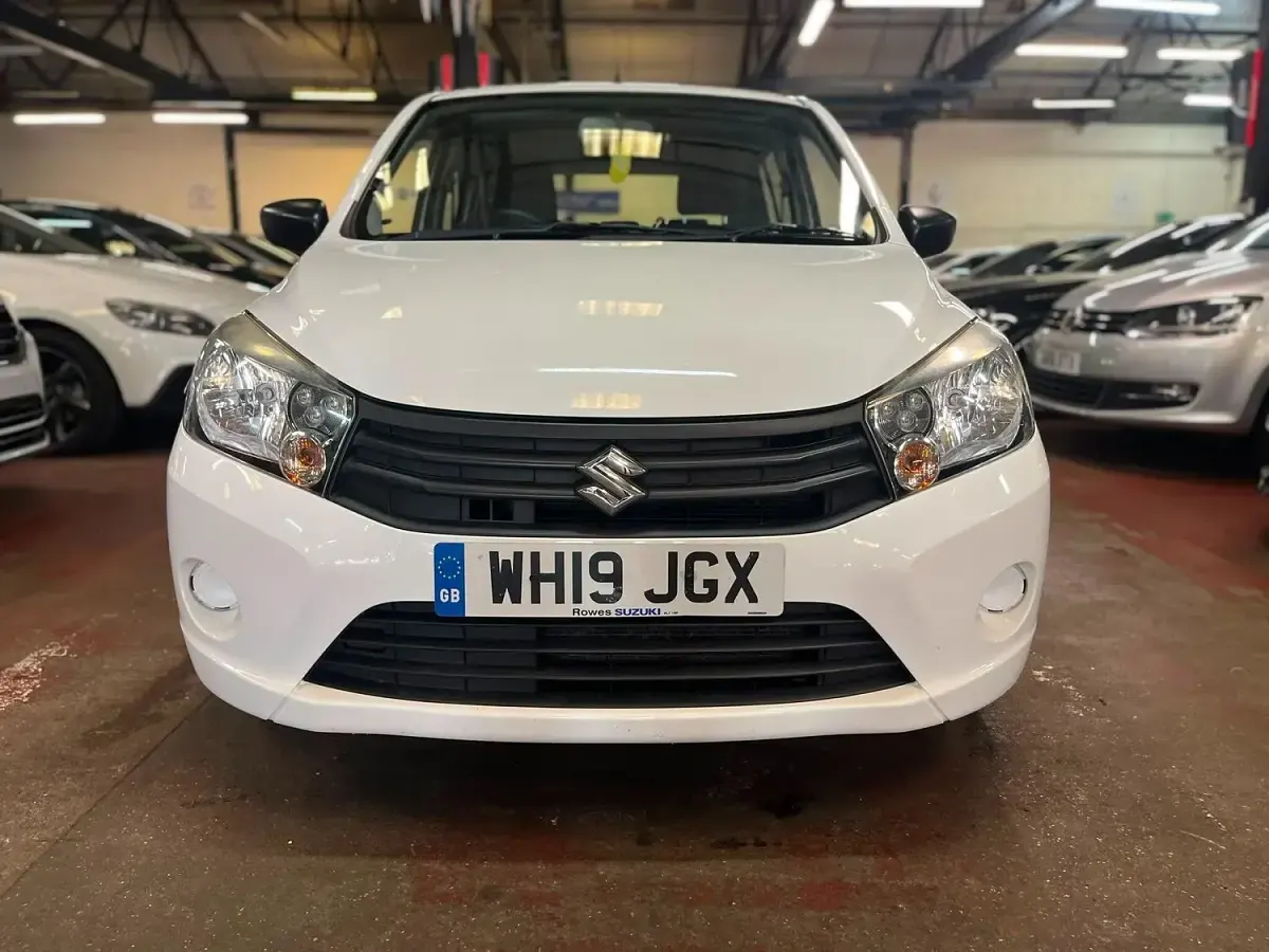Used Suzuki Celerio SZ3 68 HP (50 kW) 2019 White Hatchback