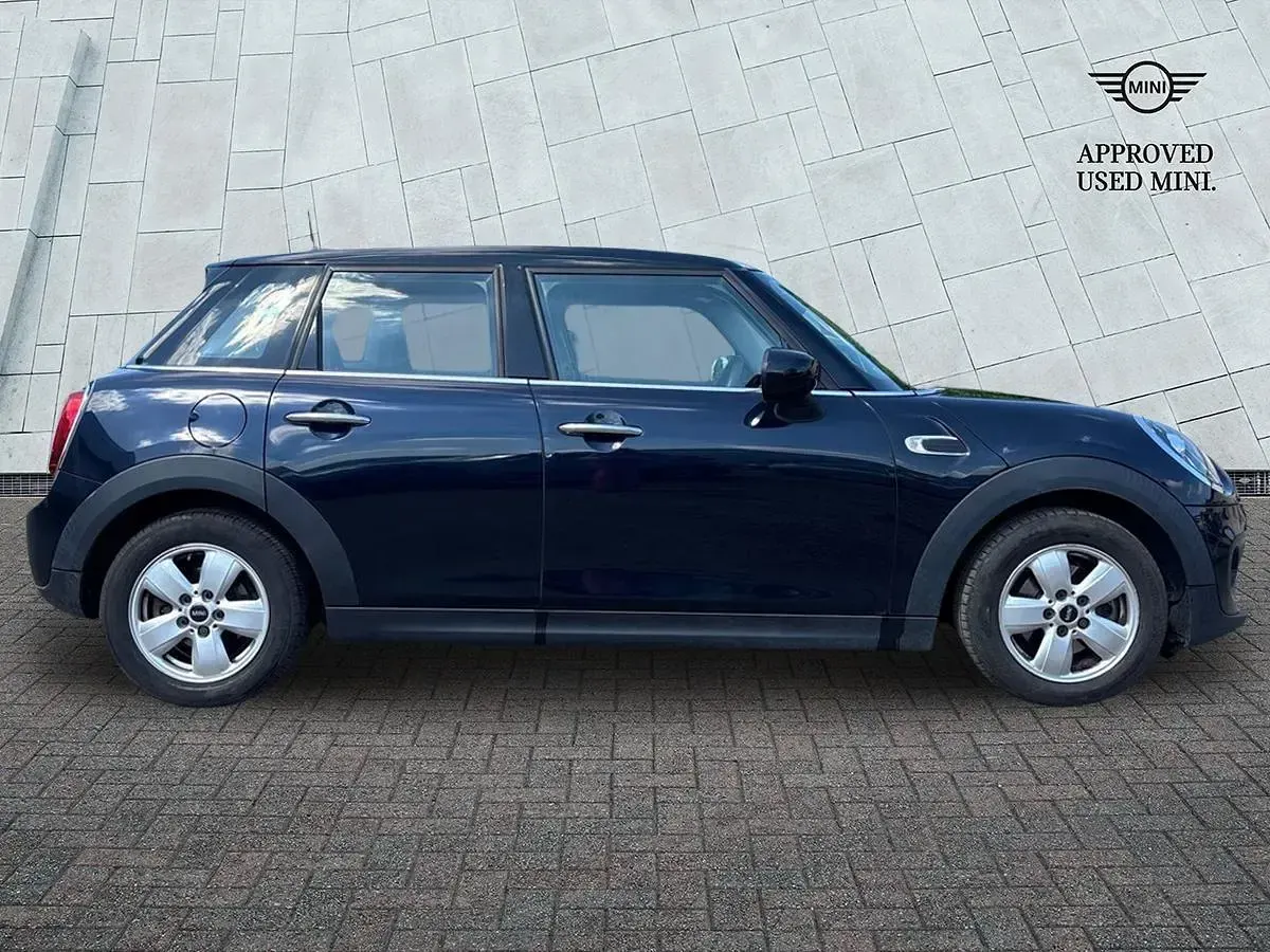 Used Mini Cooper Classic 134 HP (98 kW) 2020 Black Hatchback