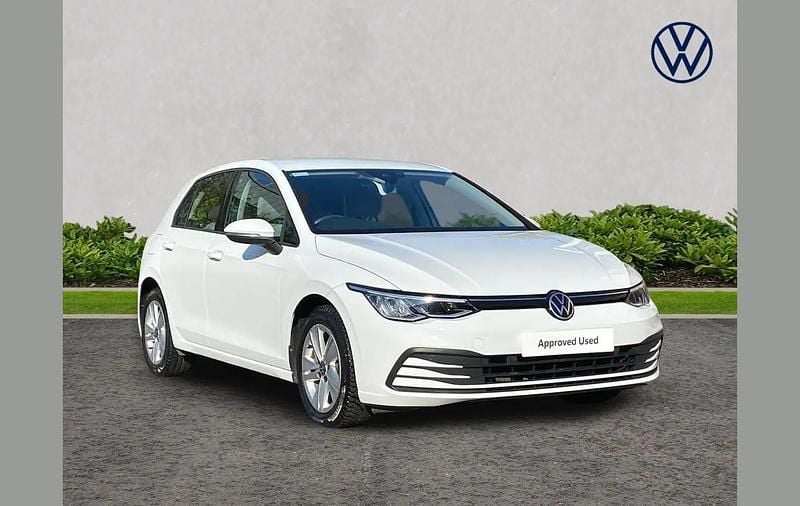 Used VW Golf VIII Life 147 HP (108 kW) 2021 White Hatchback