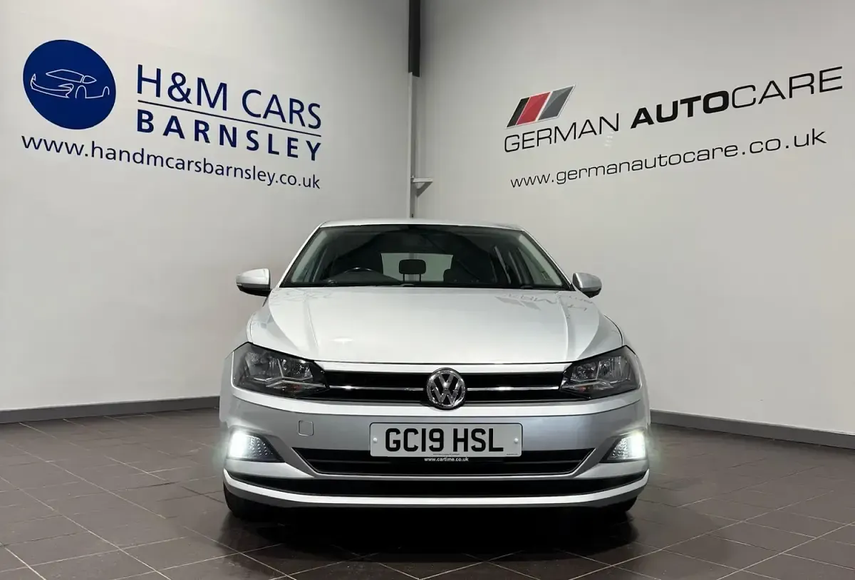 Used VW Polo SE 95 HP (69 kW) 2019 Silver Hatchback