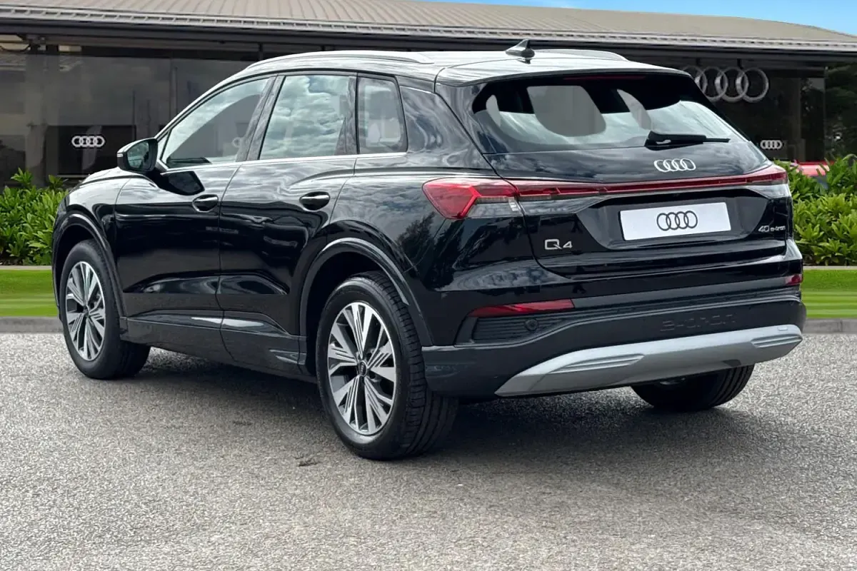 New Audi Q4 e-tron Sport 150 kW (204 HP) 2026 Black SUV