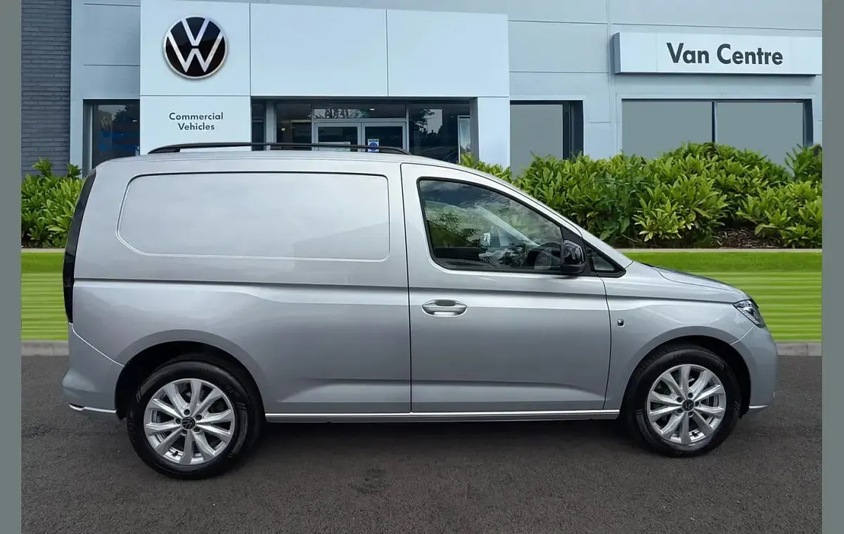 Used VW Caddy Pro 120 HP (88 kW) 2025 Silver MPV
