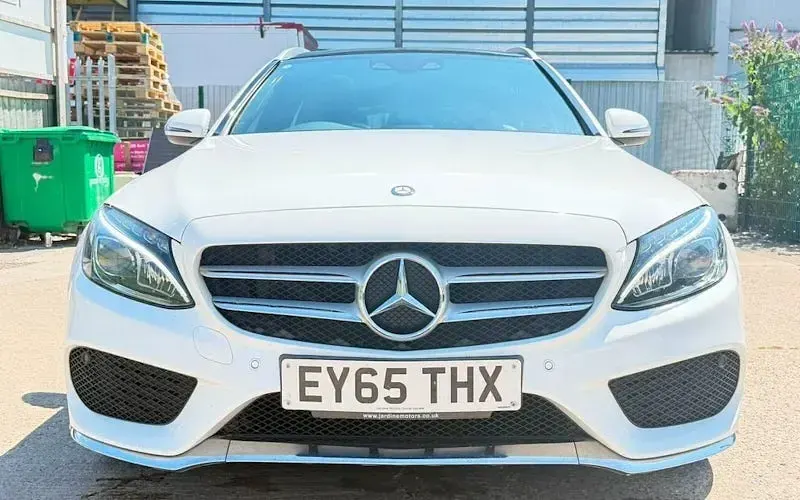 Used Mercedes C200 AMG line 184 HP (135 kW) 2015 White Estate