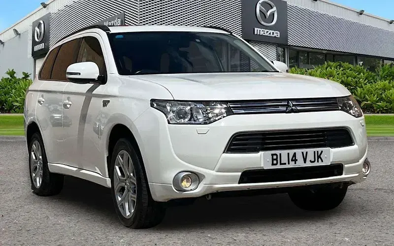 Used Mitsubishi Outlander P-HEV 121 HP (88 kW) 2014 SUV