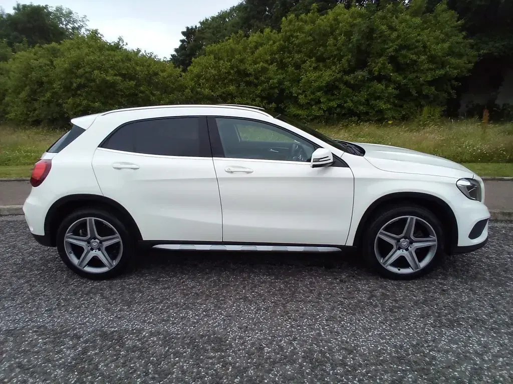Used Mercedes GLA220 AMG line 2016 White SUV