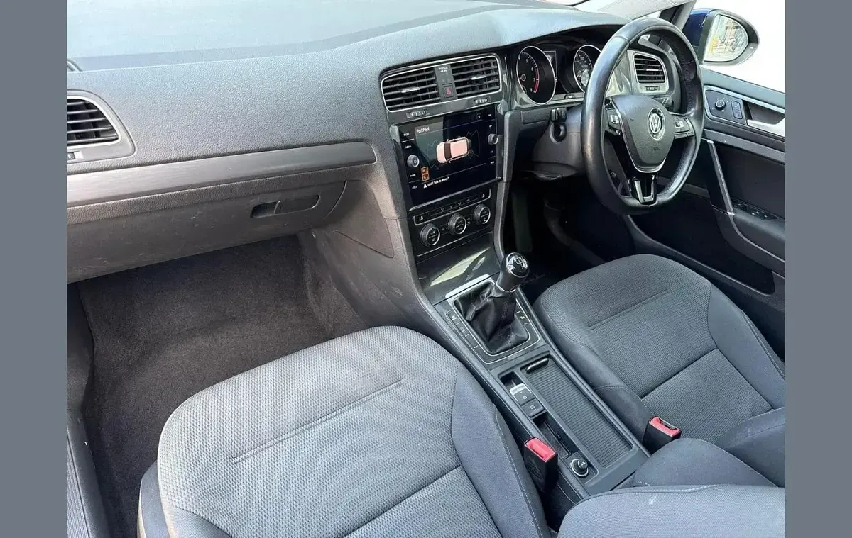 Used VW Golf VII Match 147 HP (108 kW) 2019 Blue Hatchback